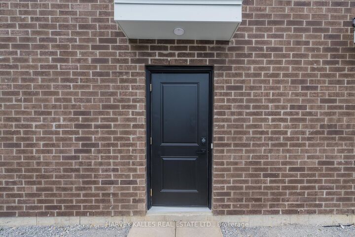 Property Photo: 165 Spalding Road 2 ON M3K 1K3