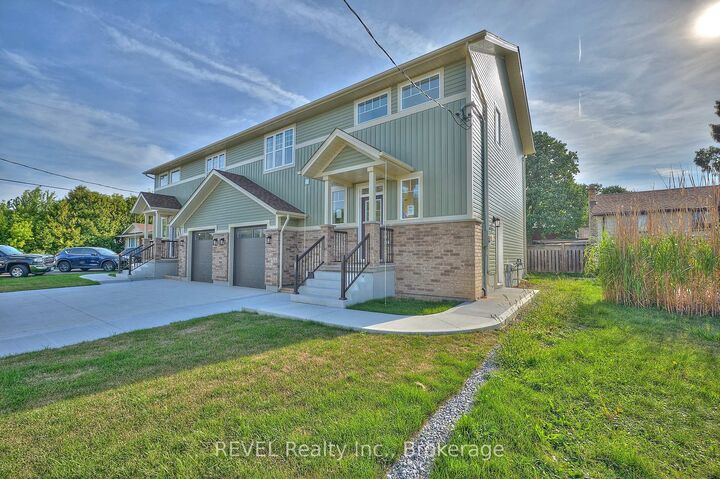 Property Photo:  4652 Belfast Avenue Upper Unit  ON L2E 4G3 