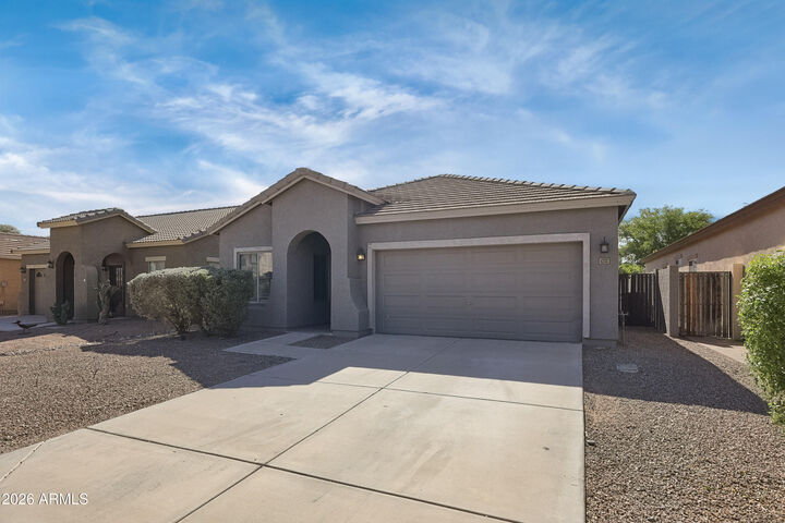 Property Photo:  1237 W Green Tree Drive  AZ 85143 