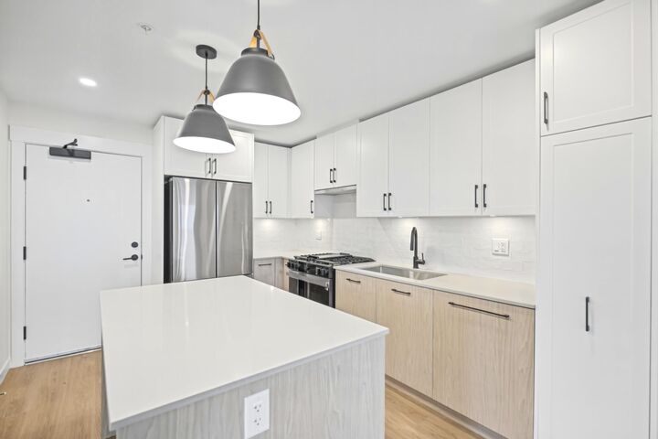 Property Photo: 27249 Aldergrove Town Centre Drive 512 BC V4W 3N7