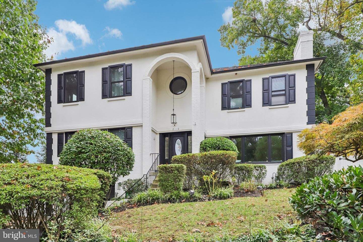 Property Photo:  2110 Sudbury Place NW  DC 20012 