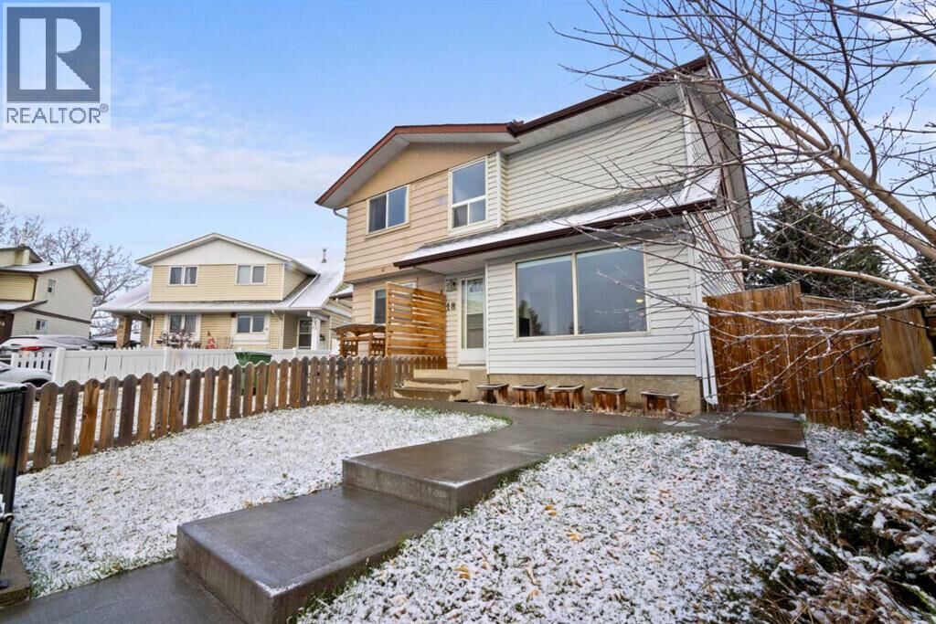 Property Photo: 18 Fonda Crescent Southeast AB T2A 5S6
