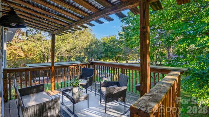 Property Photo:  105 Brockway Drive  NC 28117 