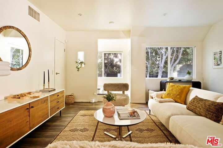 Property Photo: 1851 Vineyard Ave CA 90019