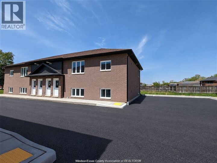 Property Photo:  2280 Daytona  ON N9B 3Y2 