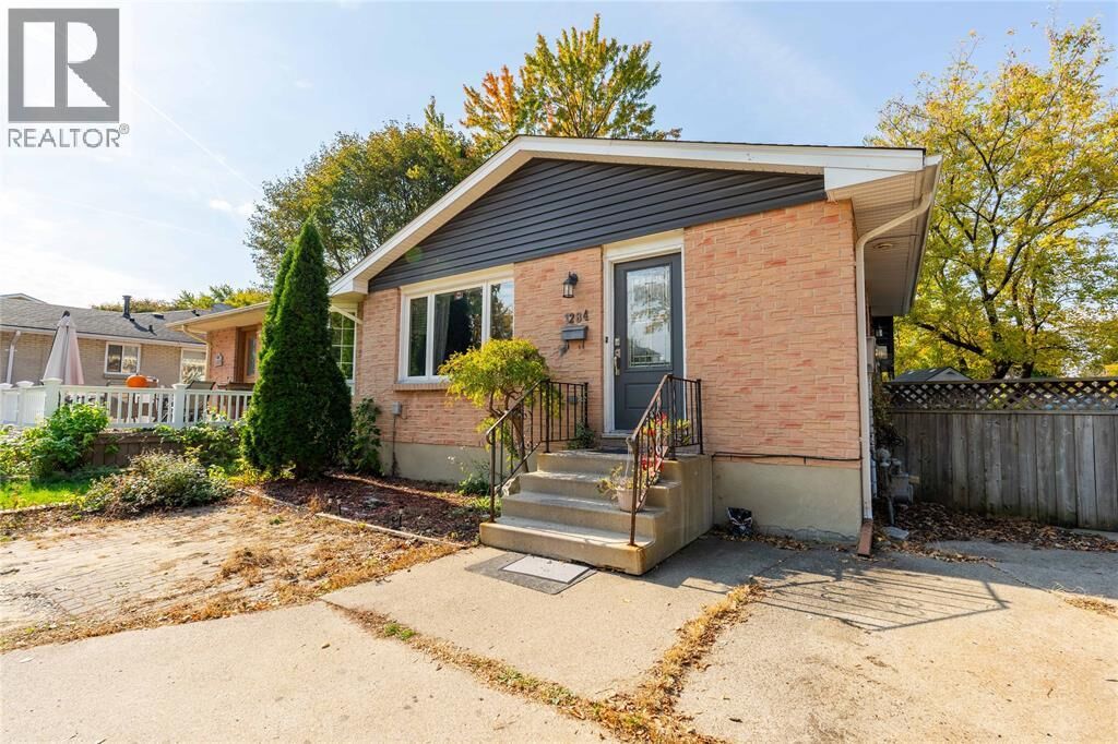 Property Photo:  1284 Willa Drive  ON N7S 1T7 