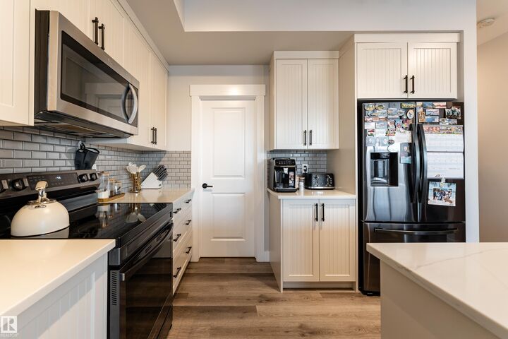 Property Photo: 2824 152 Avenue NW AB T5Y 3Y8