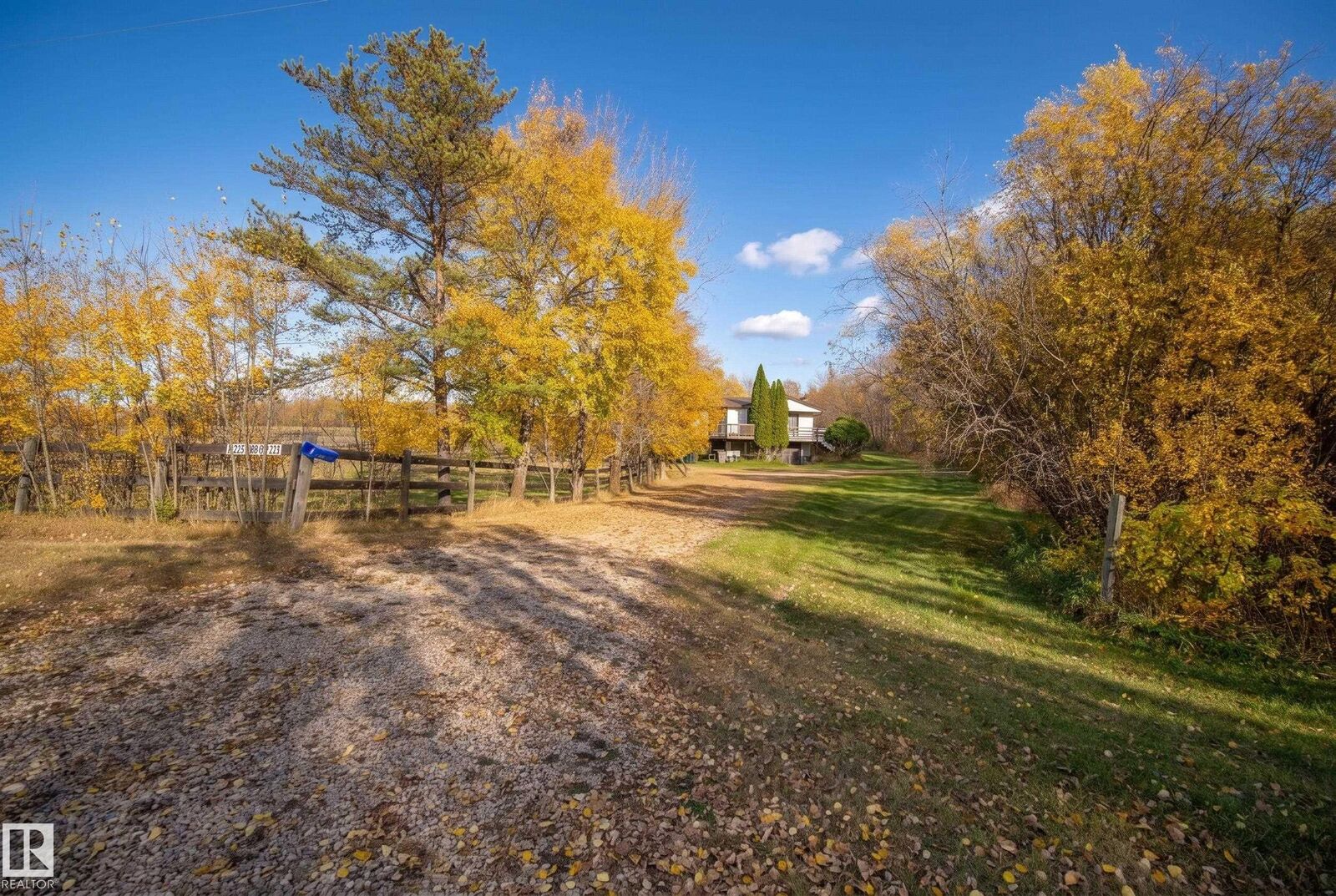Property Photo:  51221 Rge Road 222  AB T8C 1H2 
