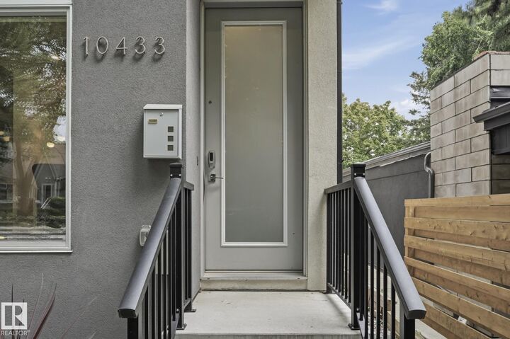 Property Photo:  10433 140 Street NW  AB T5N 2L8 