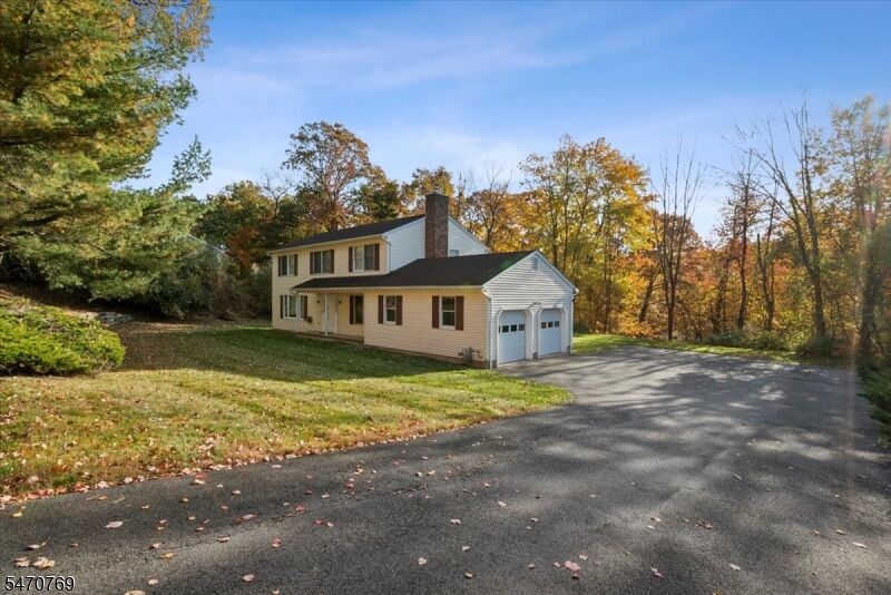Property Photo:  4 Alexandra Rd  NJ 07850 