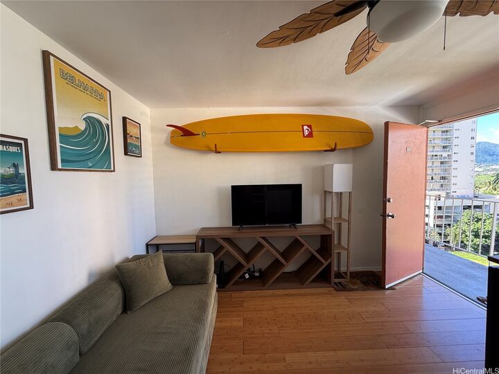 Property Photo:  236 Liliuokalani Avenue 903  HI 96815 