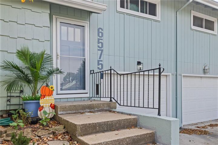 Property Photo:  6575 W 49th Street  KS 66202 