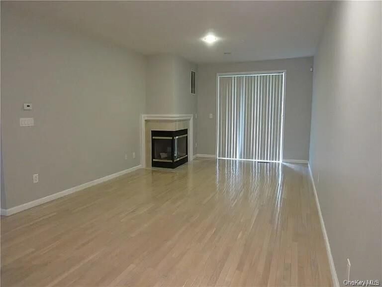 Property Photo:  1804 Half Moon Bay Drive  NY 10520 