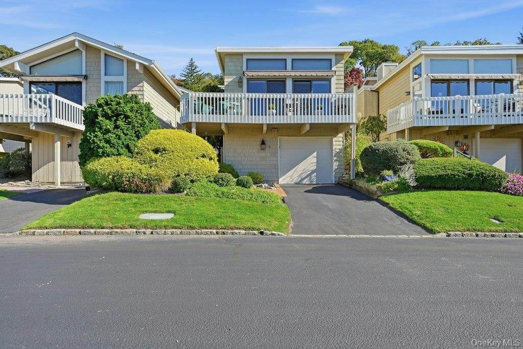 Property Photo:  8 Fairwind Court  NY 11768 