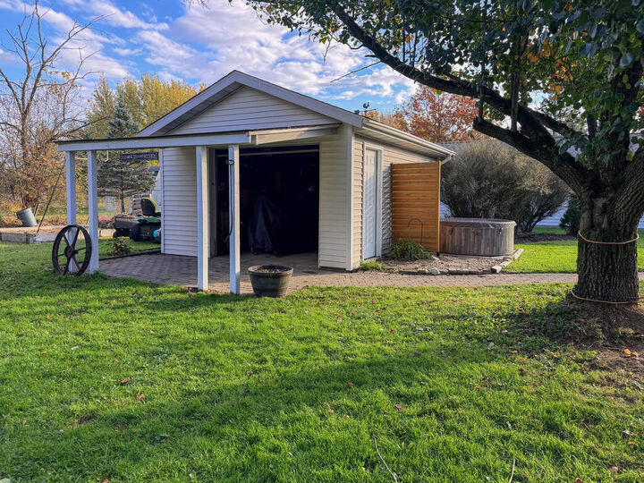 Property Photo: 175 Loperwood Lane OH 44050