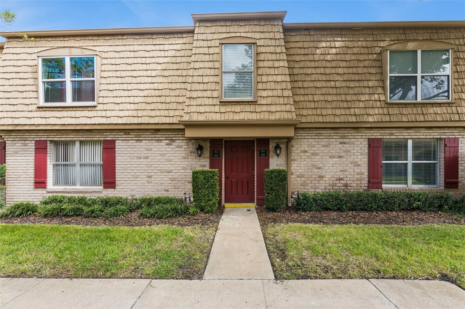 Property Photo: 200 St Andrews Boulevard 906 FL 32792