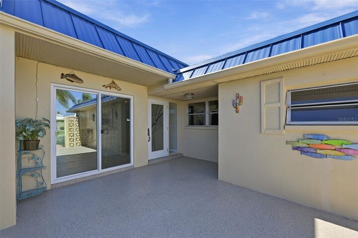 Property Photo:  452 Boca Ciega Point Boulevard S  FL 33708 