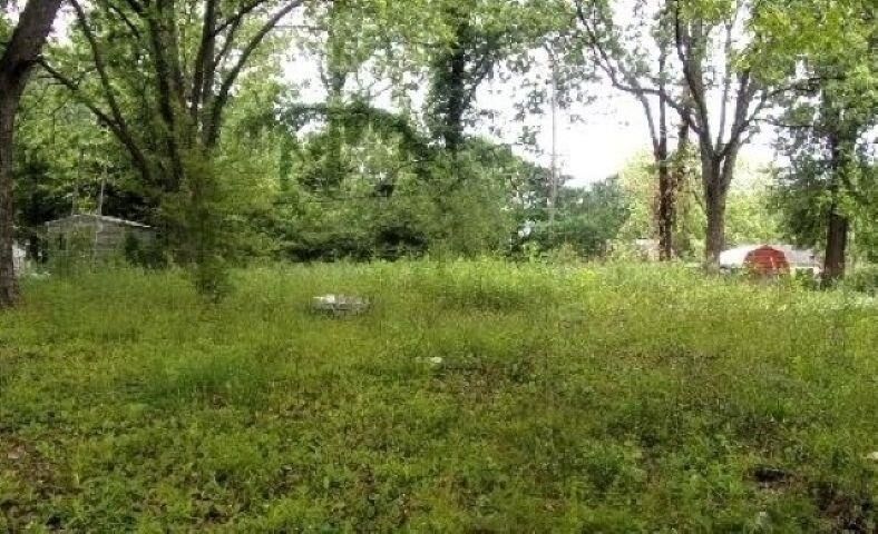 Property Photo:  1600 Green Dolphin St  TN 38111 