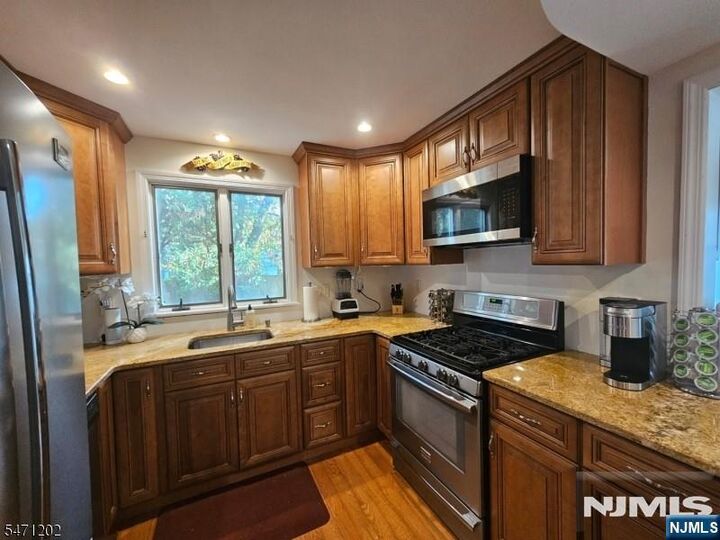 Property Photo:  518 Lincoln Avenue  NJ 07442 