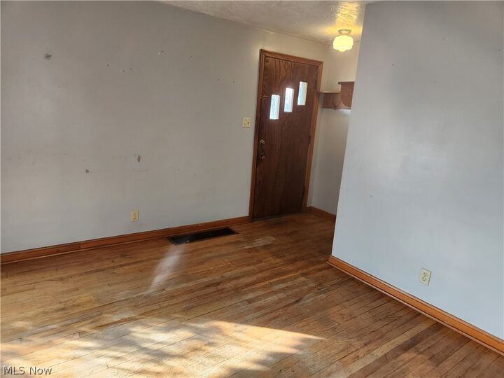 Property Photo:  485 Allenford Street  OH 44314 