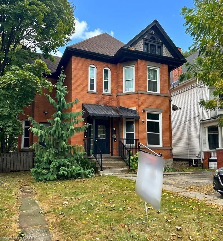 Property Photo:  69 Sherman Avenue S 4  ON L8M 2P8 