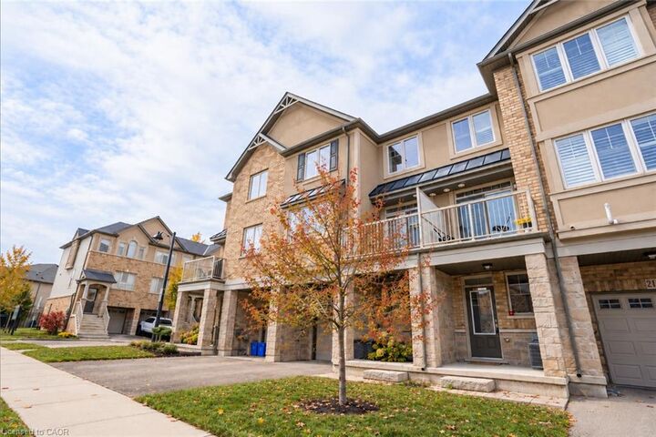 Property Photo:  209 Westbank Trail  ON L8J 0H4 