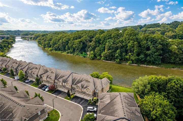 Property Photo:  80 Willow Street 20  ON N3L 0C6 