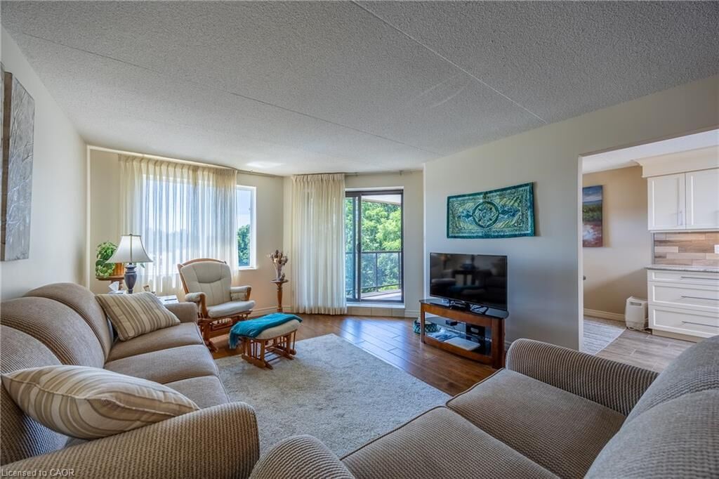 Property Photo:  17 Mill Pond Court 601  ON N3Y 5H9 