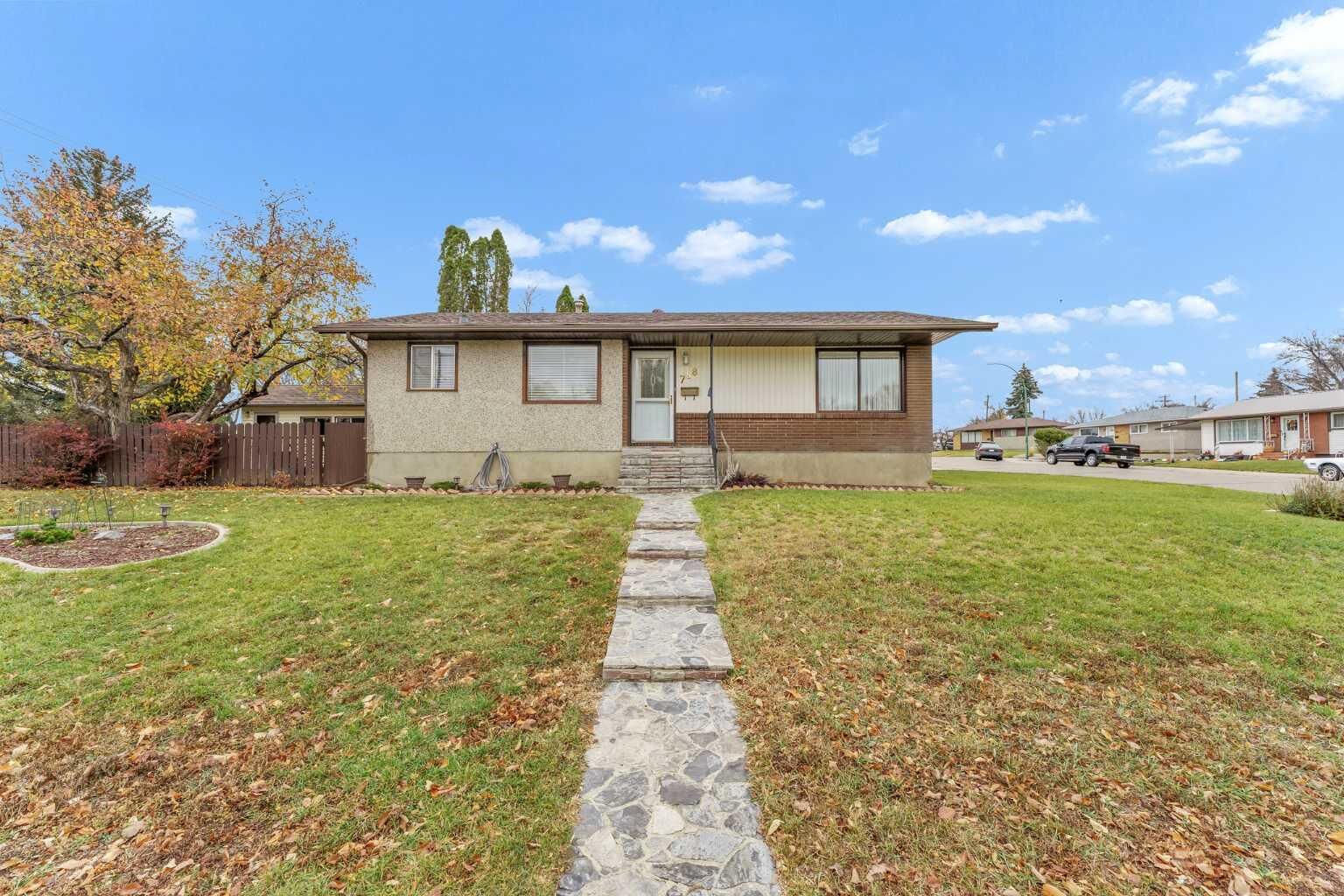 Property Photo:  798 16 Street NE  AB T1A 5X3 