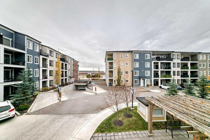 Property Photo:  151 Legacy Main Street SE 5207  AB T2Z 4A4 