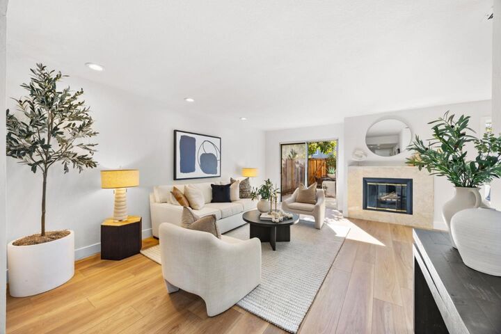 Property Photo:  1116 Forrestal Lane  CA 94404 
