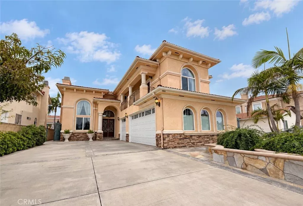 Property Photo:  10362 Avenida Cinco De Mayo  CA 92708 