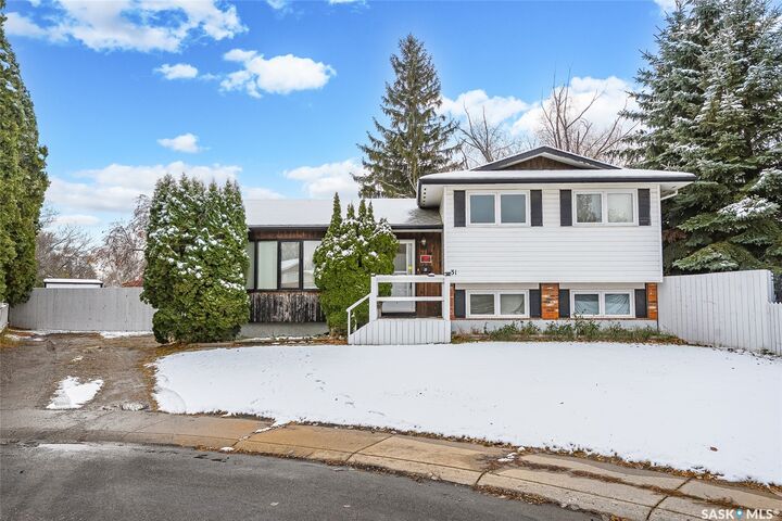 Property Photo: 31 Bushe Place SK S7M 4J6