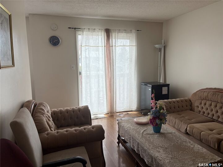 Property Photo:  3753 Fairlight Drive  SK S7M 4K1 