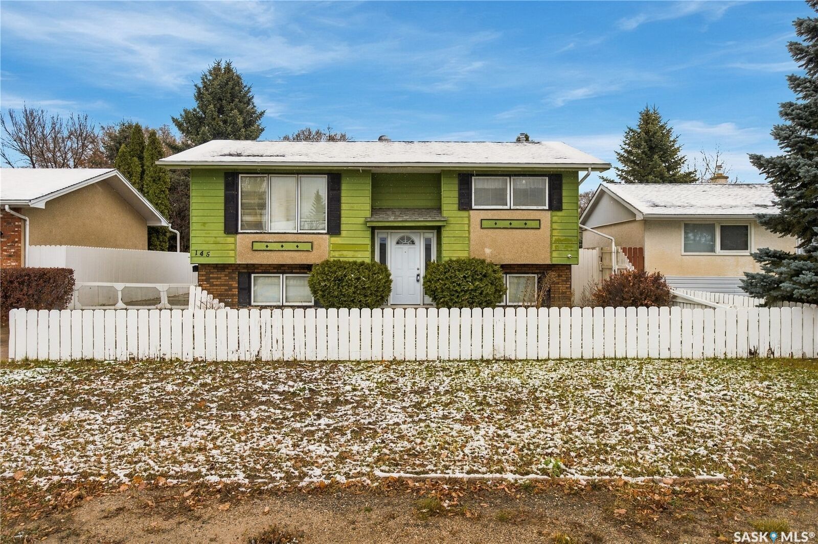 Property Photo:  145 4th Street  SK S0G 3Z0 