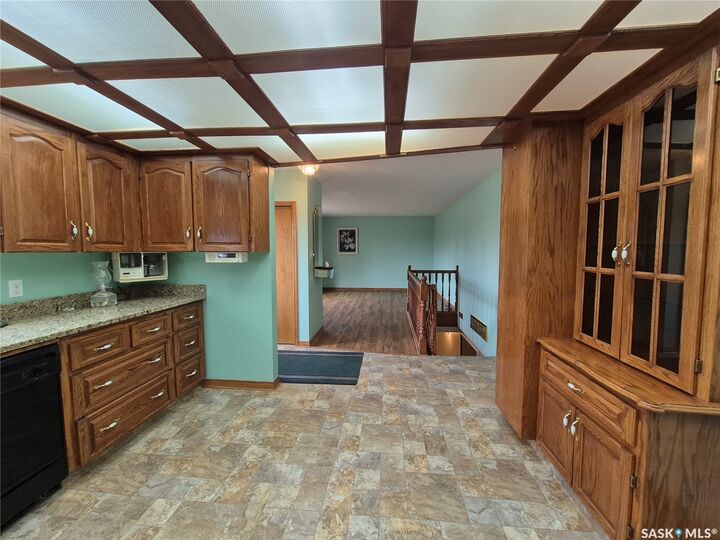 Property Photo:  309 13th Avenue NE  SK S9H 2V9 