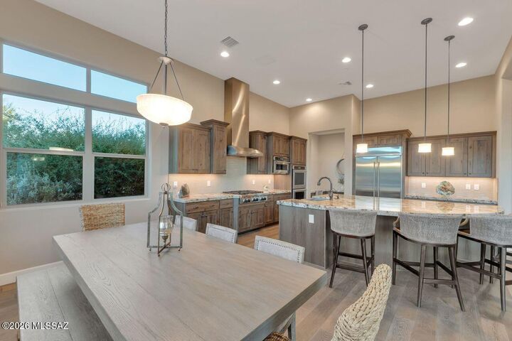 Property Photo:  505 W Echo Point Place  AZ 85755 