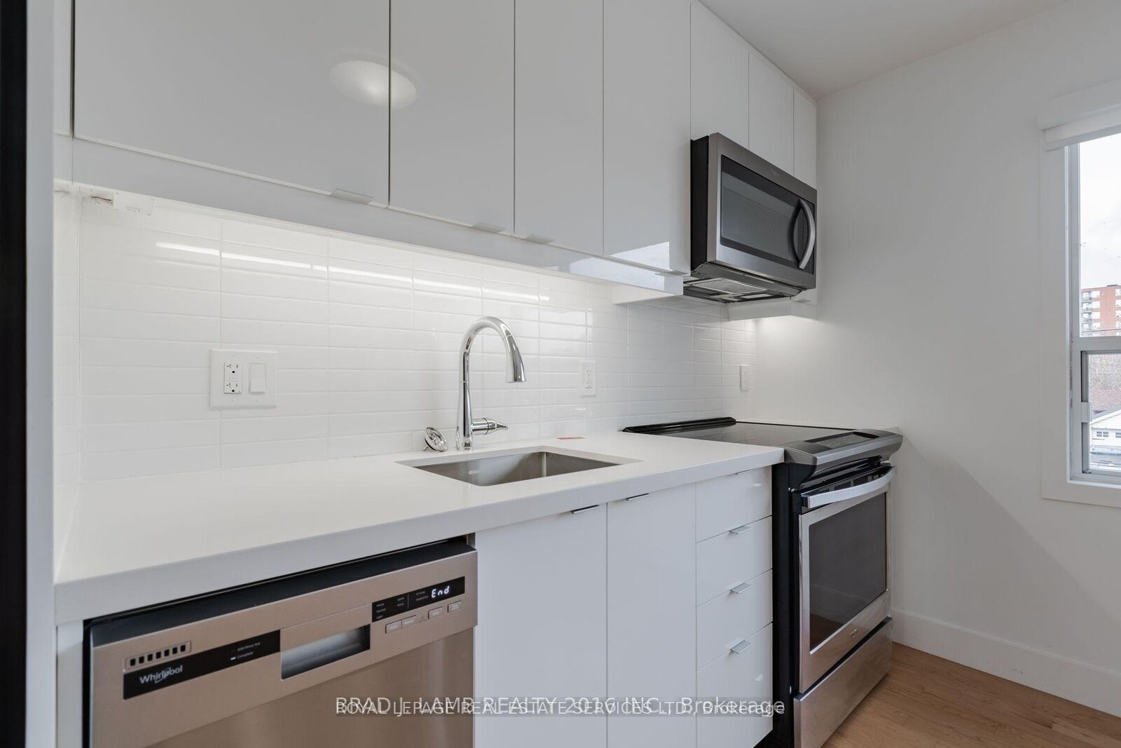 Property Photo:  28A Third Street 3  ON M8V 2X6 