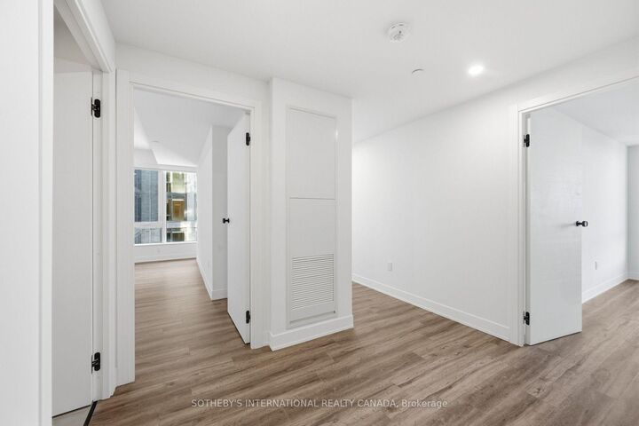 Property Photo:  15 Assembly Lane 1405  ON M6H 0H3 