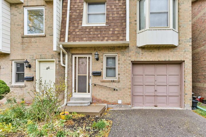 Property Photo:  10 Cardwell Avenue 46  ON M1S 4Y9 