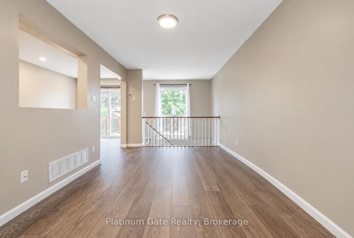 Property Photo:  92 Cunningham Drive  ON L4N 8L5 