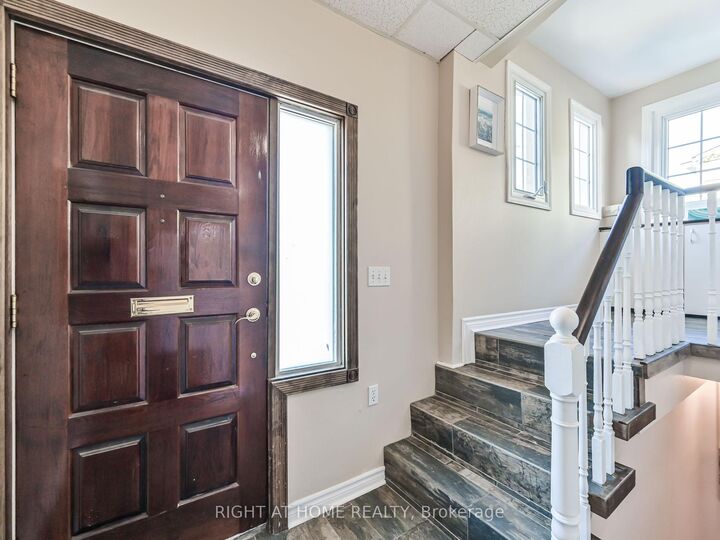 Property Photo:  677 Mortimer Avenue Upper  ON M4C 2K1 