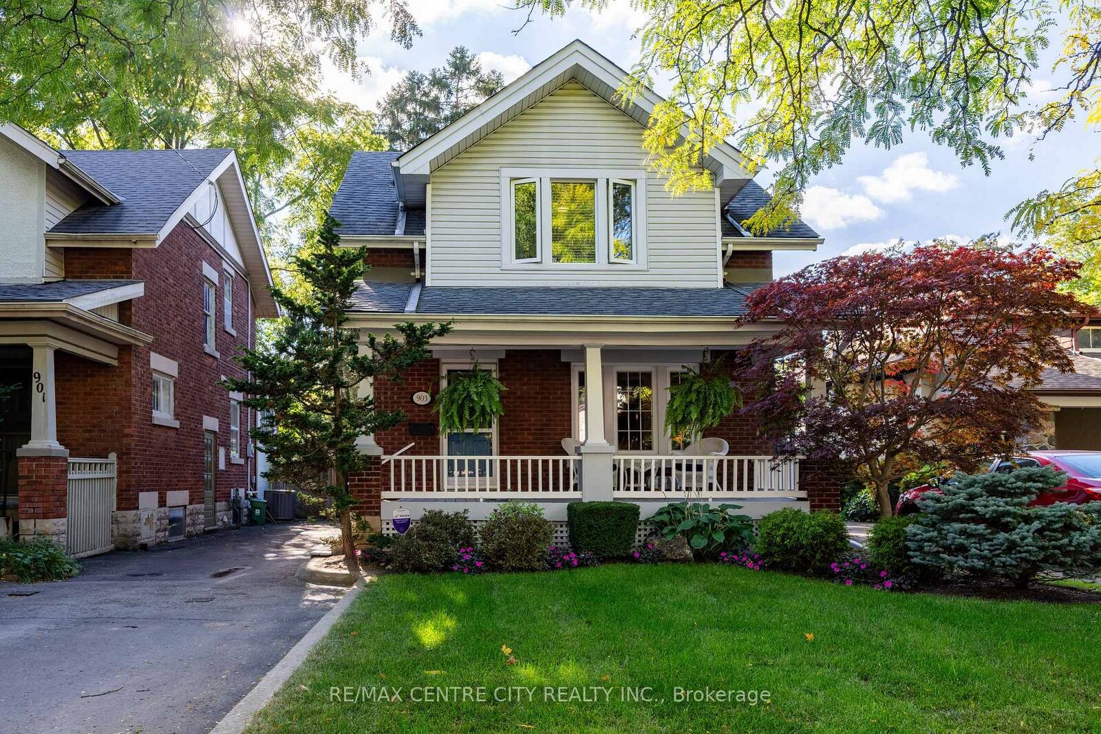 Property Photo: 903 Maitland Street ON N5Y 2X2