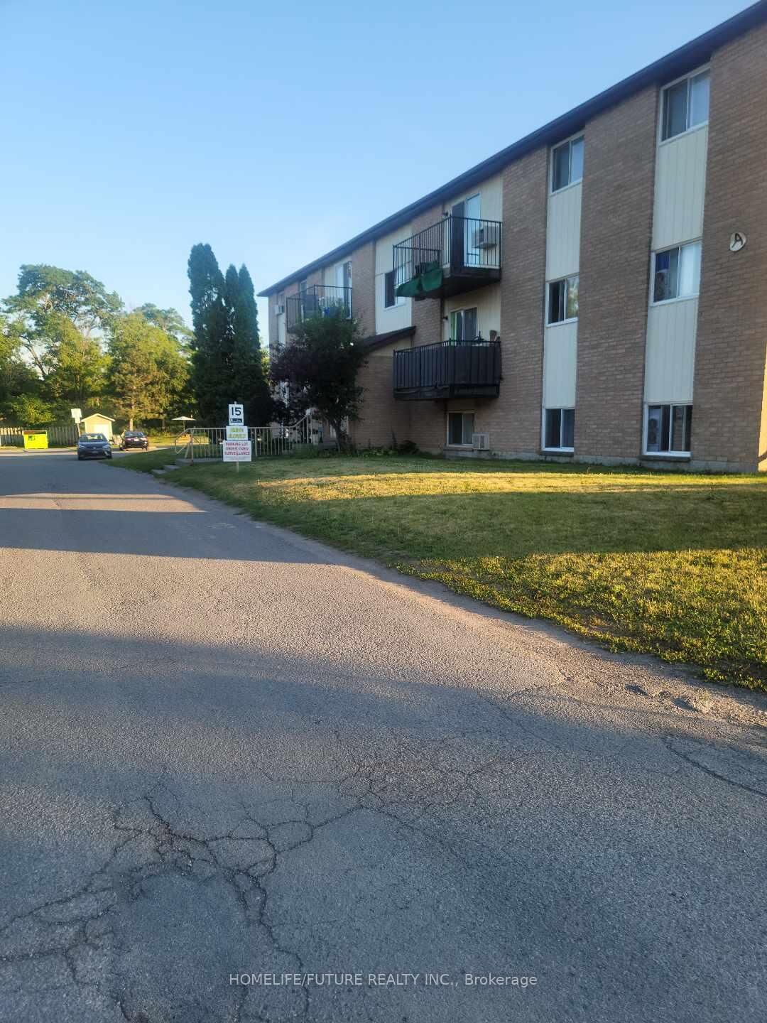 Property Photo:  35 Union Street 101  ON K8P 2B5 