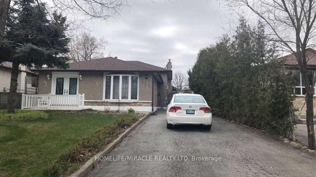 Property Photo:  122 Silverstone Drive  ON M9V 3G7 