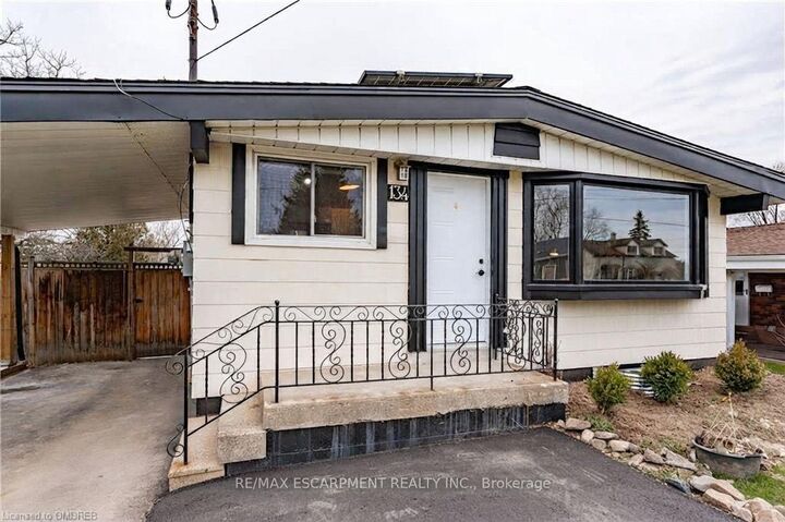 Property Photo: 134 Deschesne Avenue 2 ON L9A 3K1