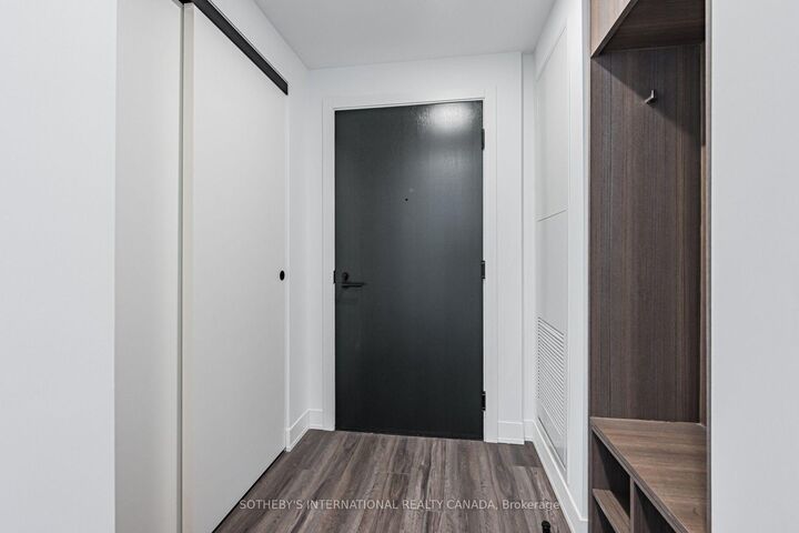 Property Photo:  15 Assembly Lane 906  ON M6H 0H3 