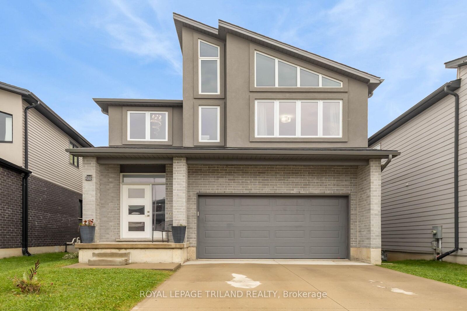 Property Photo: 1312 Sandbar Street ON N6H 5J9