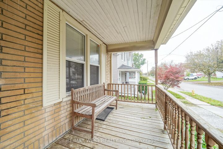 Property Photo: 133 Clarke Street ON L1H 5G1