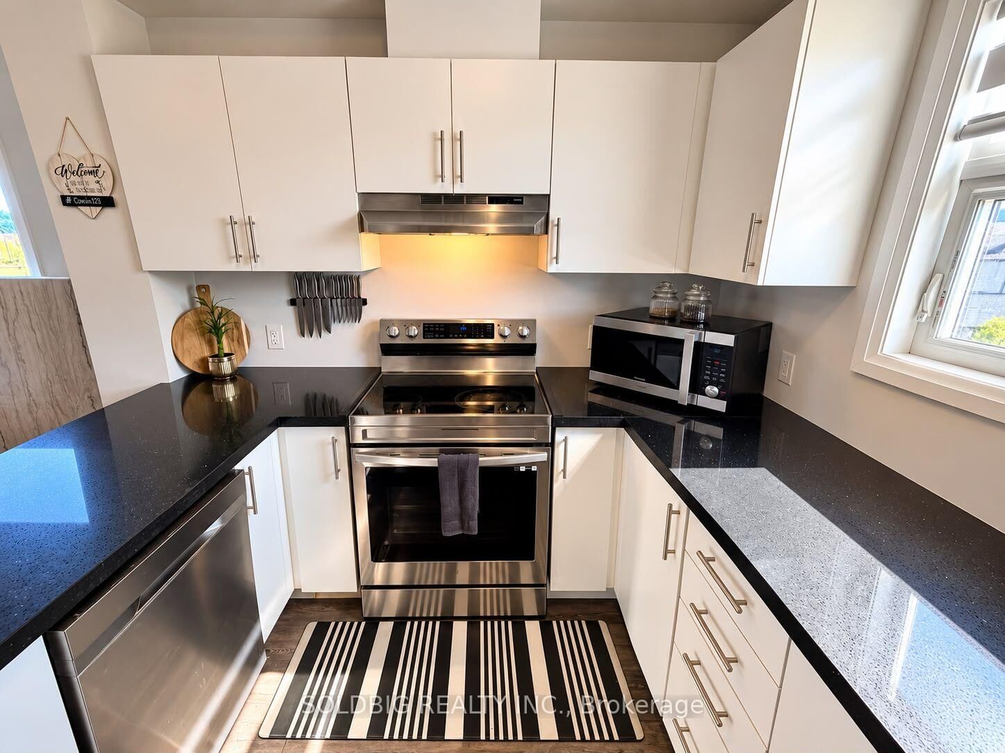 Property Photo:  6705 Cropp Street 114  ON L2E 0C1 